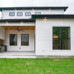 Minimal & Clean Vinyl Siding Solutions for Oakland, CA
